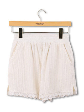 Ad's Ribbed Lace Trim Relax Shorts
